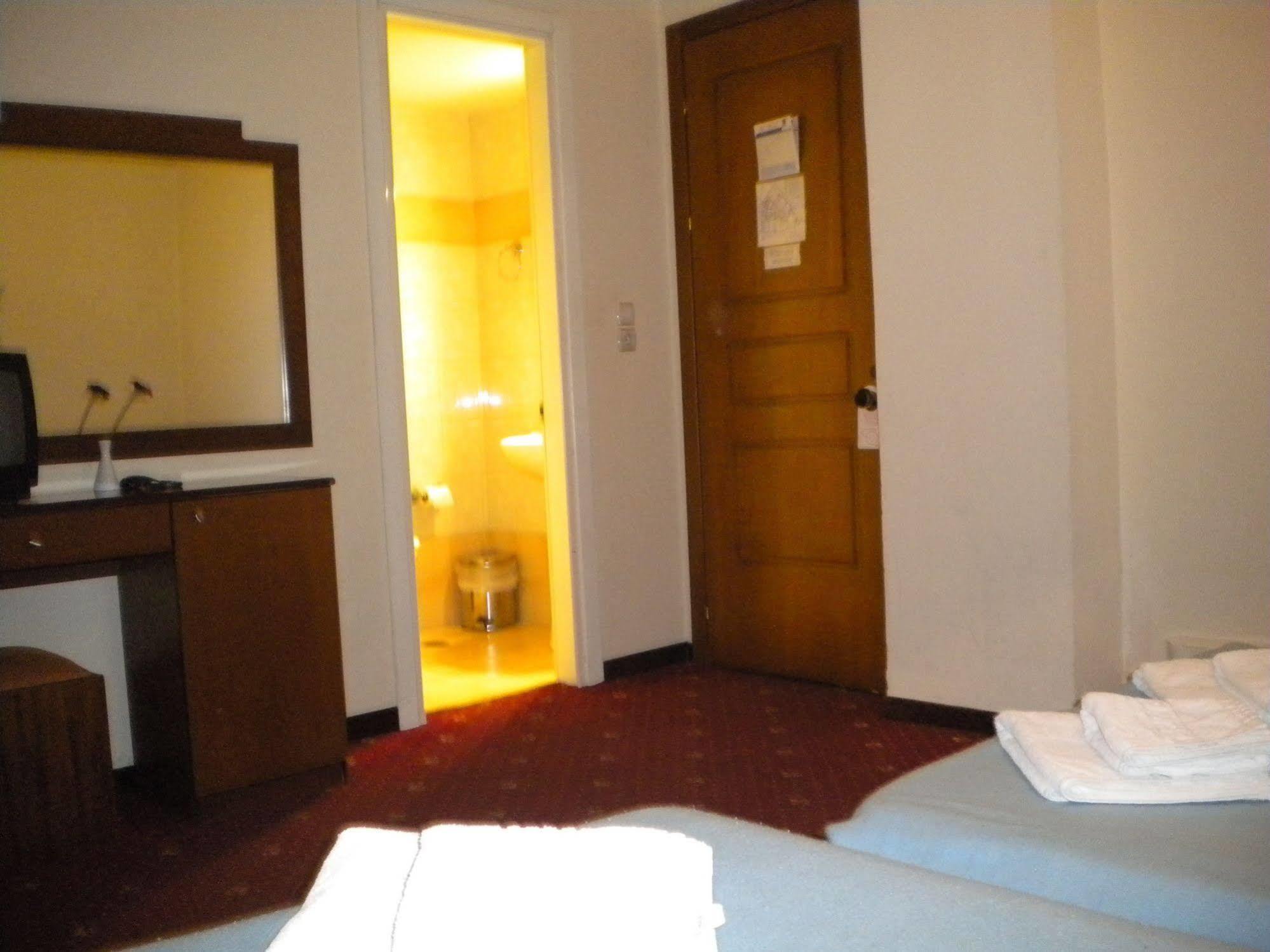 Athens Moka Hotel ภายนอก รูปภาพ