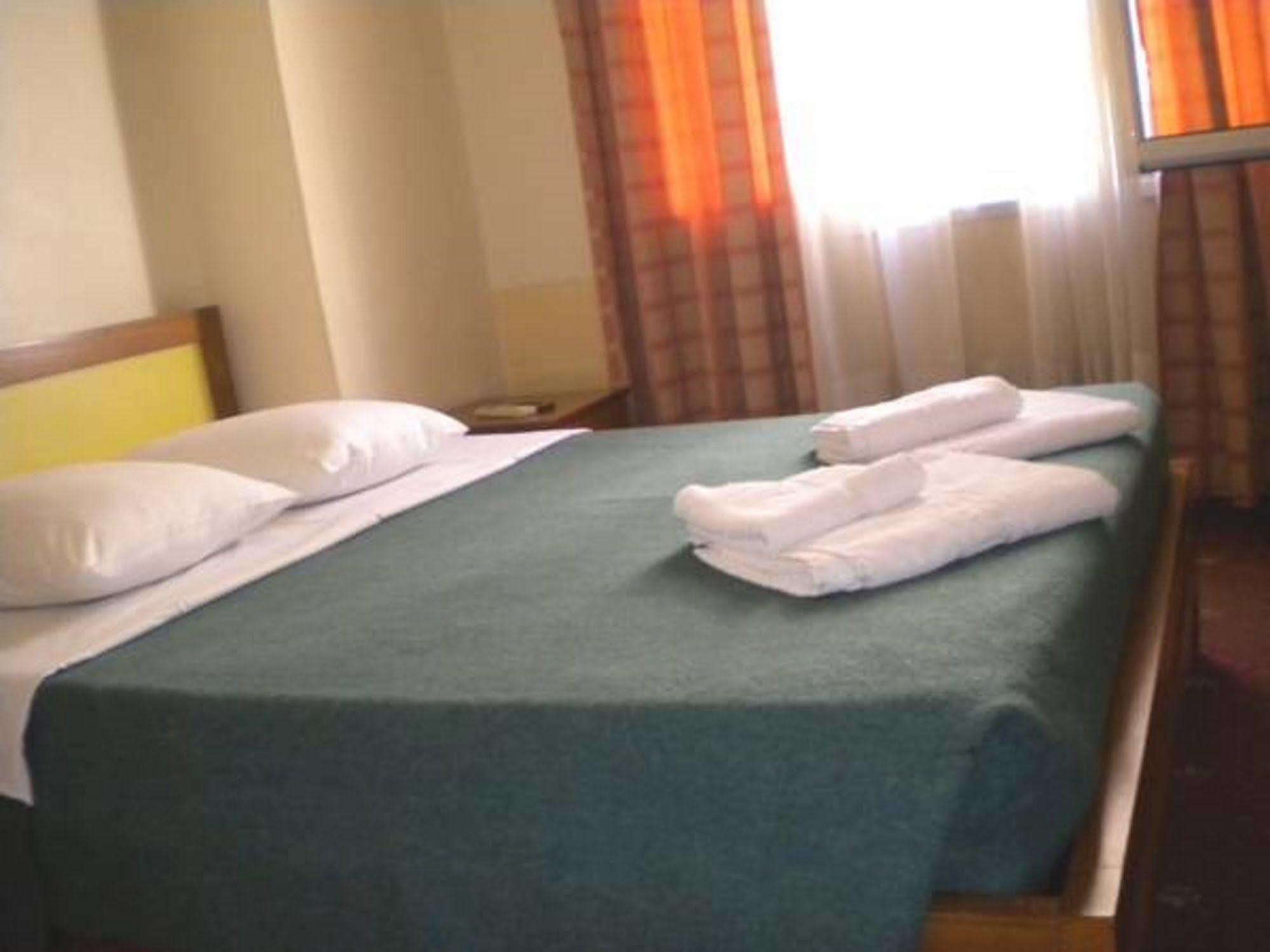Athens Moka Hotel ภายนอก รูปภาพ
